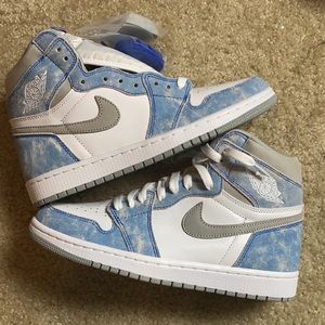 Jordan 1’s High OG (Brand New) 3 Pairs Available